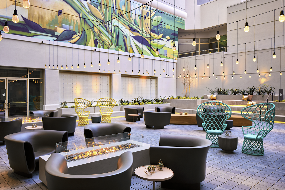 Seven Square Restaurant & Taproom Lounge